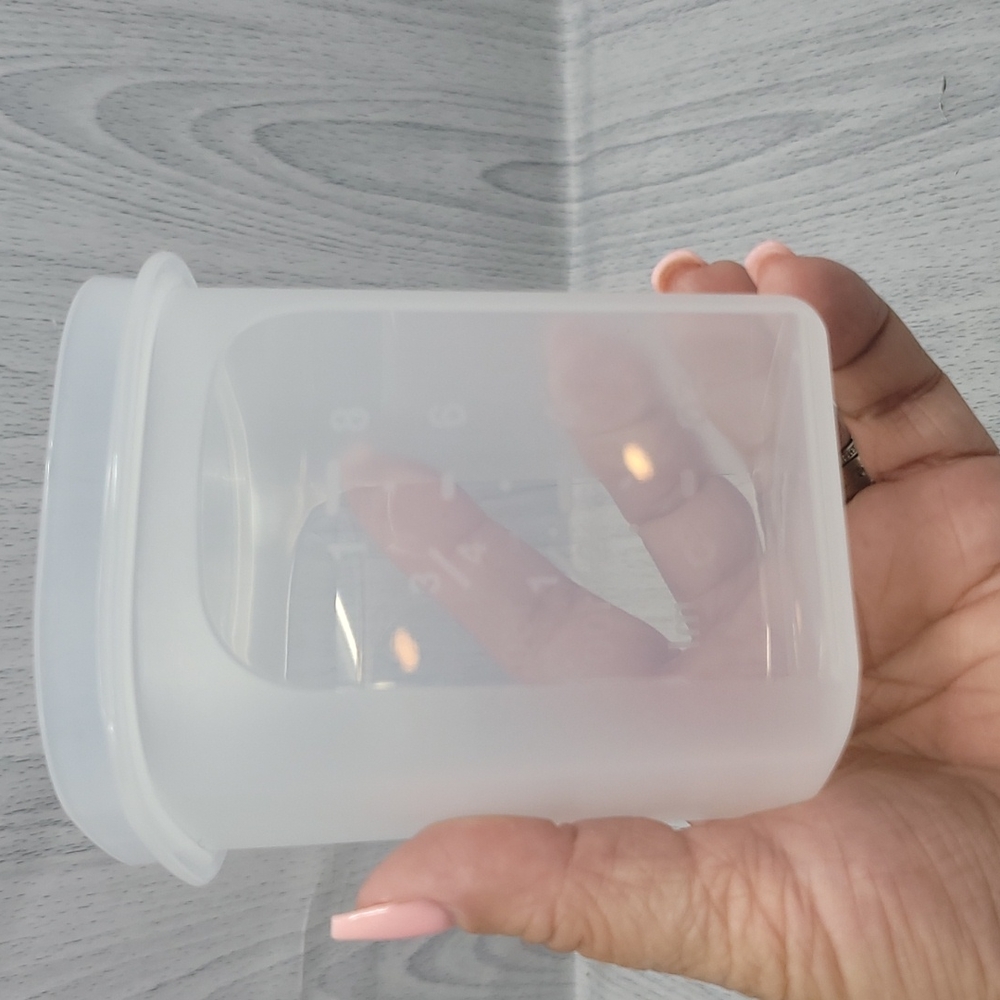 Tupperware Slim Line Mini Pitcher New - Picture 4 of 7